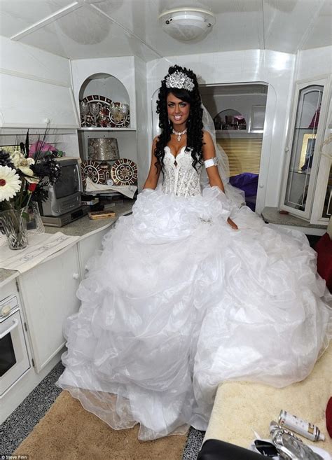 gypsy wedding dress maker.